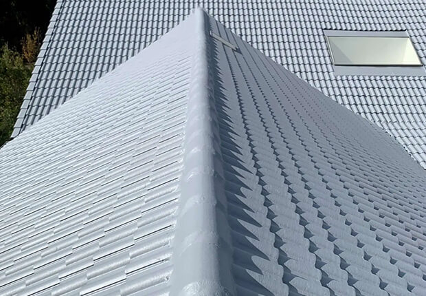 oof painting and coating solution protecting against weather damage